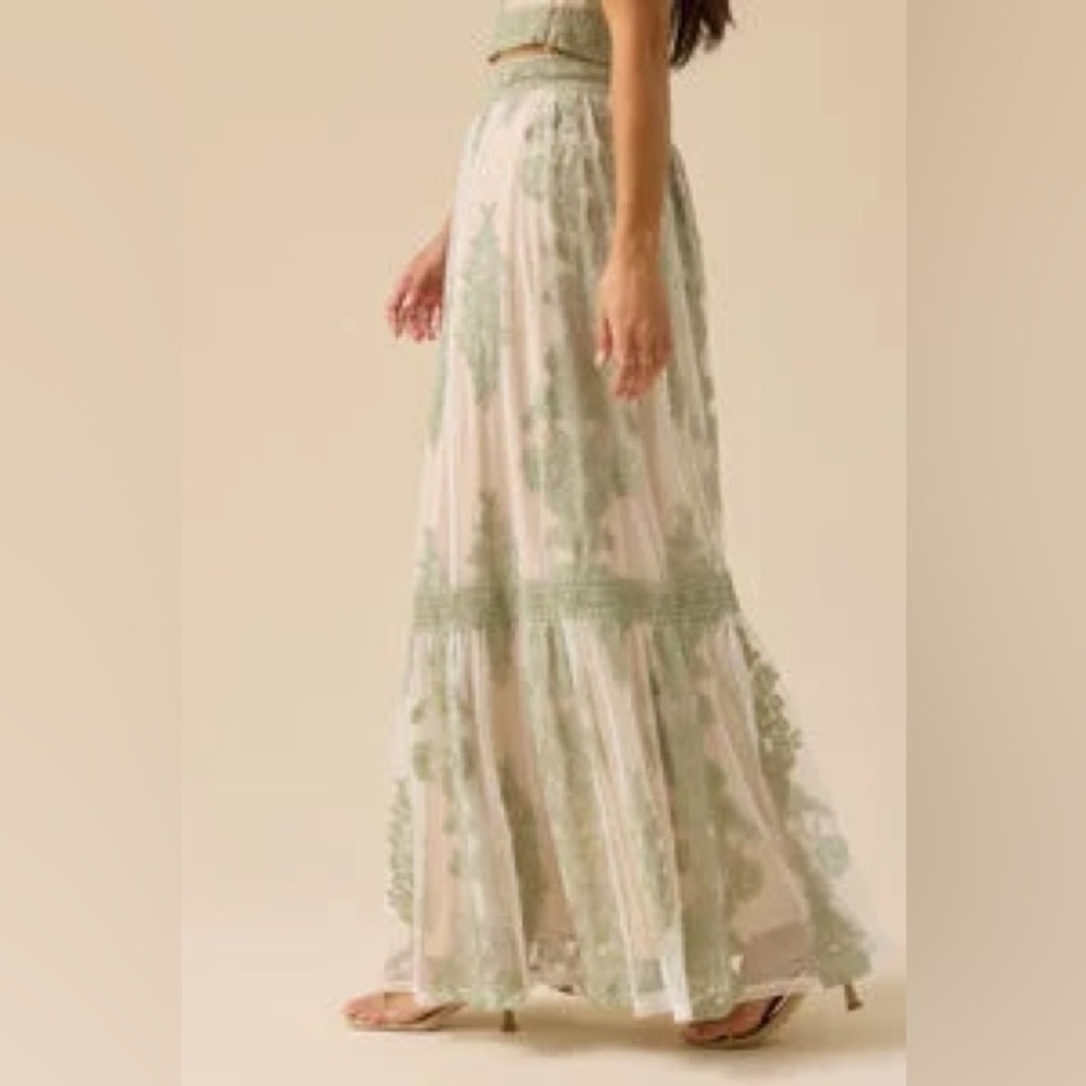NWT Altar’d State Arissa Floral Embroidered Maxi Skirt And Top (SET) - Picture 8 of 9